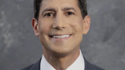 Official portrait of Kevin Warsh