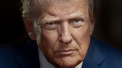 Official presidential portrait of Donald J. Trump, 2025